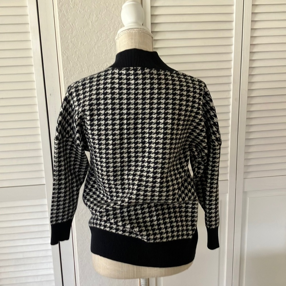 Corelle Black and White Houndstooth Cardigan size M excellent condition - Picture 5 of 7